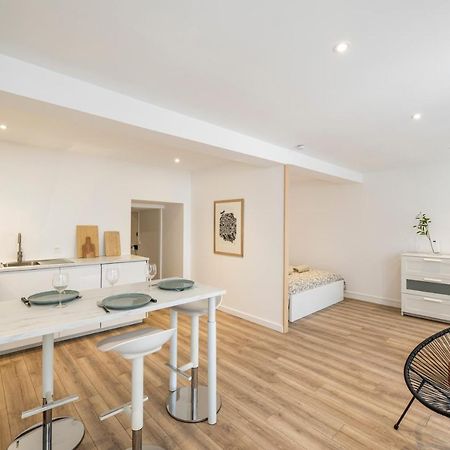 Quartier Du Chateau, Superbe Appartement Avec Parking Pau Eksteriør bilde