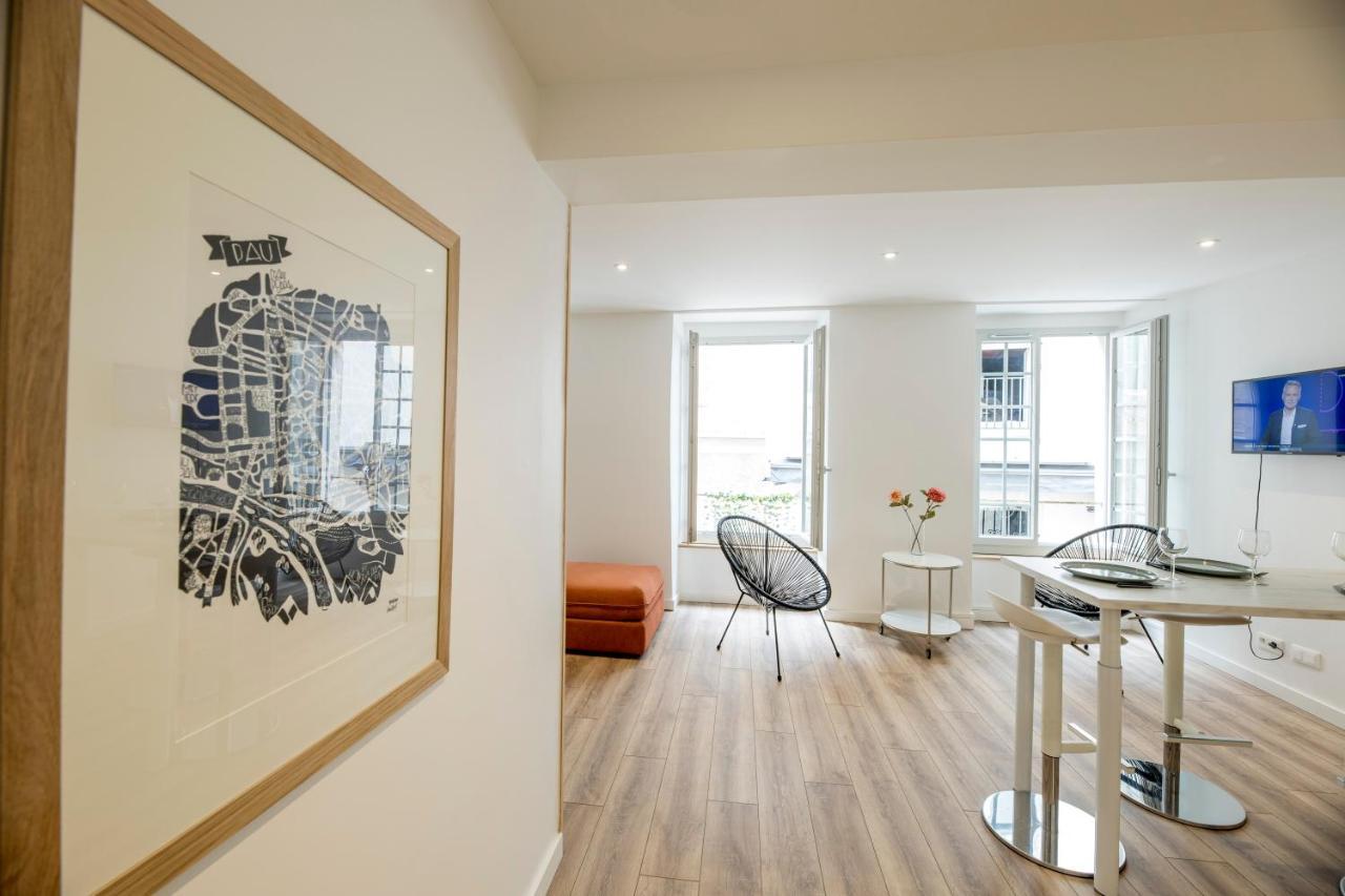 Quartier Du Chateau, Superbe Appartement Avec Parking Pau Eksteriør bilde